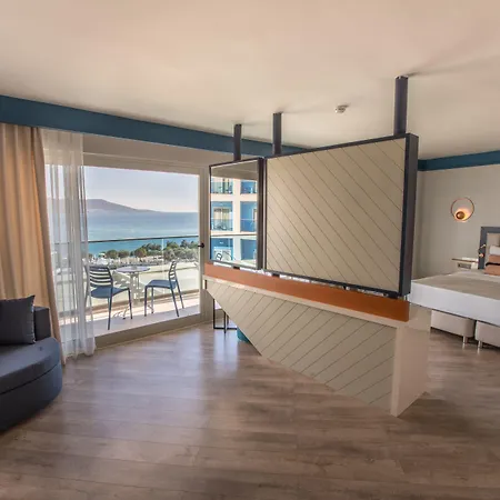 Maxeria Blue Didyma Akbük